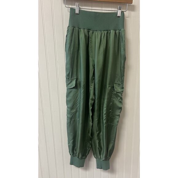 Cinq a Sept 5 A 7 Giles Jogger Cargo Pant Satin Light Green XS New NWOT - Picture 2 of 6